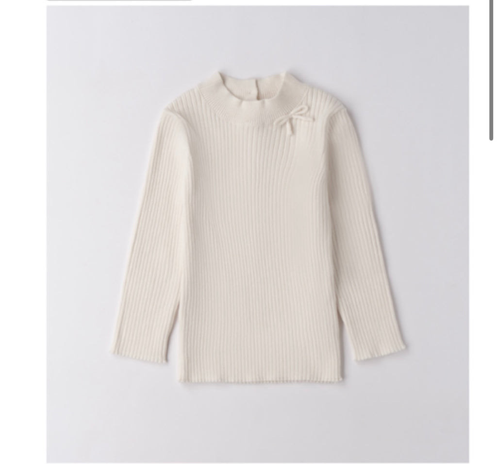 Girl’s sweater
